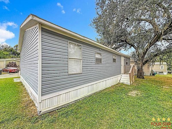 9340 Eden Dr, Lot 499, Tampa FL 33610