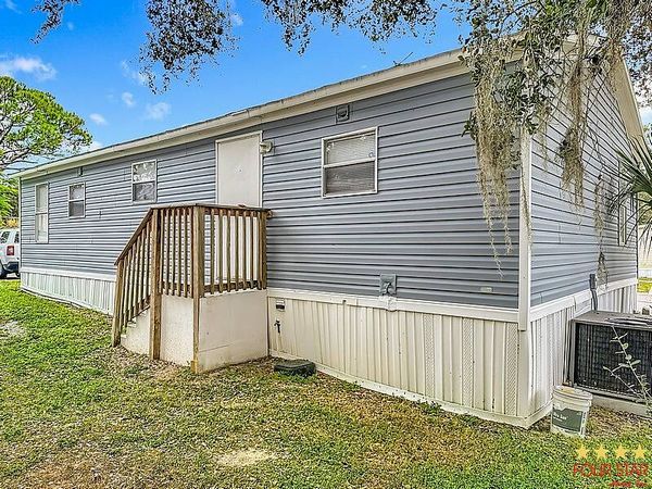 9340 Eden Dr, Lot 499, Tampa FL 33610