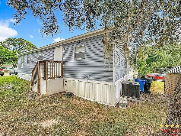 9340 Eden Dr, Lot 499, Tampa FL 33610