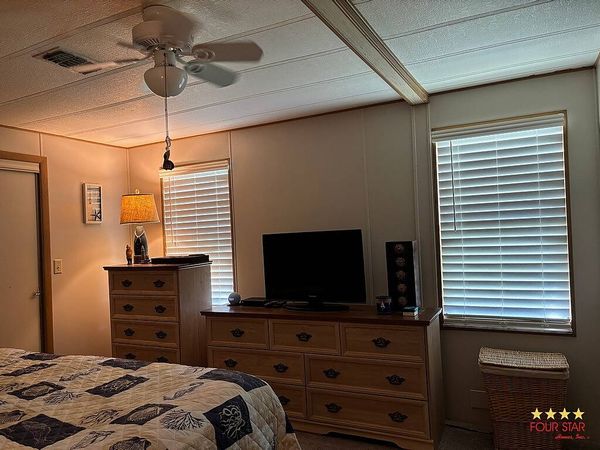 404 Midvale Ct, Orange City FL 32763