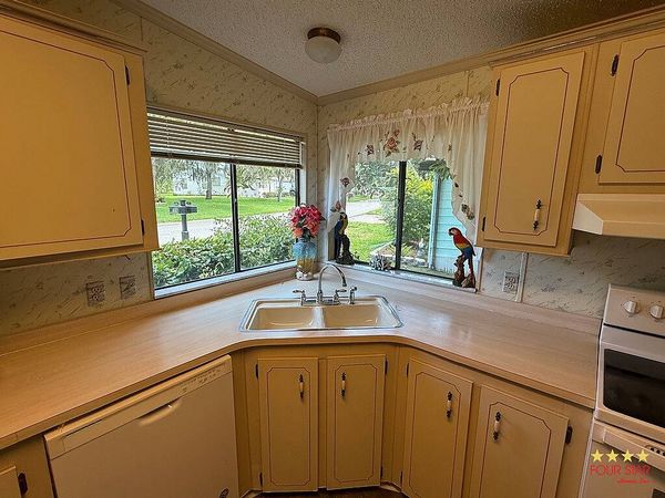 4 Tropical Falls Dr, Ormond Beach FL 32174