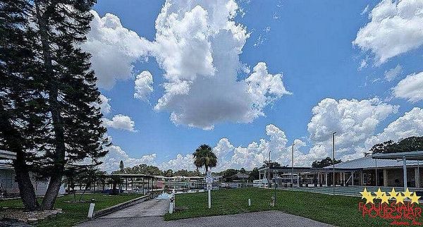 108 Magnolia Way, Leesburg FL 34788