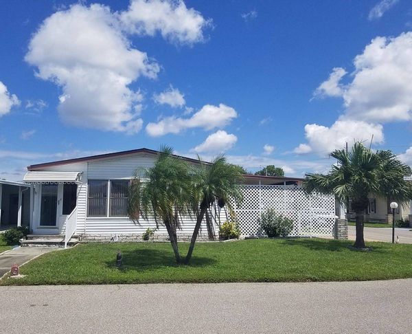 4759 14th St. East, Bradenton FL 34203