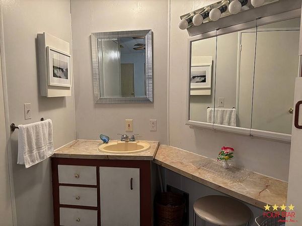 429 Pineview Dr, Orange City FL 32763