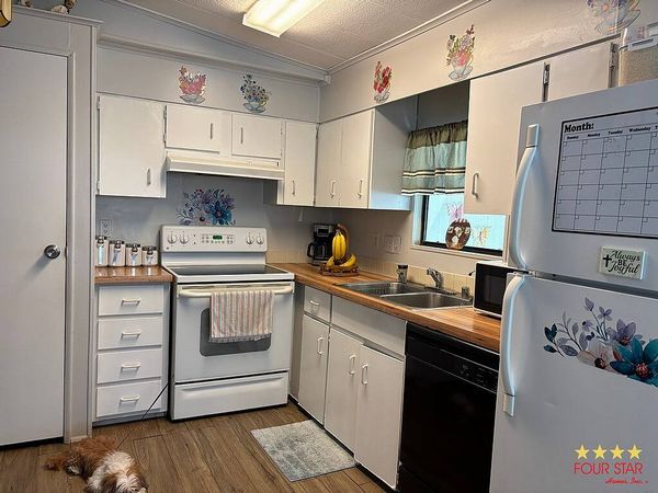 429 Pineview Dr, Orange City FL 32763