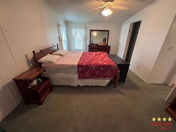 408 Kings Lake Dr, DeBary FL 32713