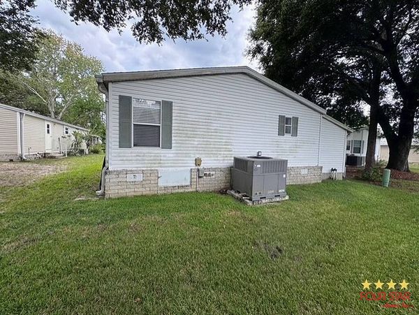 408 Kings Lake Dr, DeBary FL 32713
