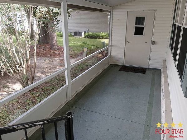 408 Kings Lake Dr, DeBary FL 32713