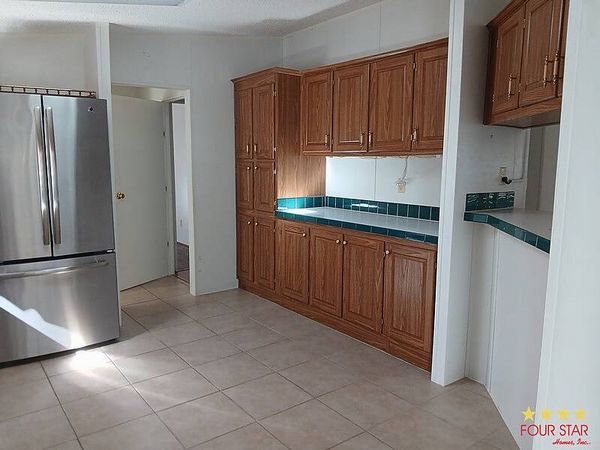 408 Kings Lake Dr, DeBary FL 32713