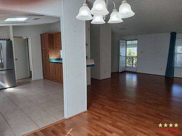 408 Kings Lake Dr, DeBary FL 32713