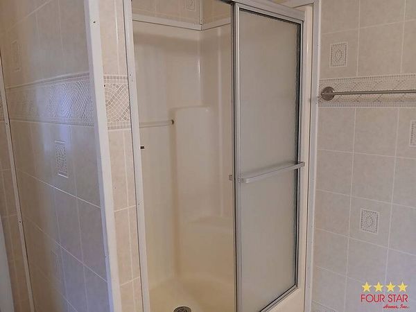 408 Kings Lake Dr, DeBary FL 32713