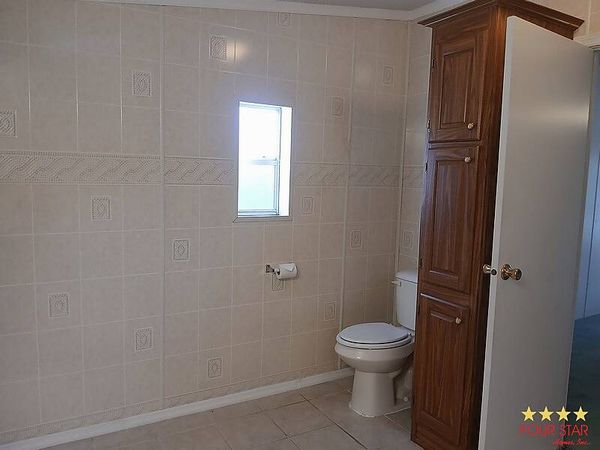 408 Kings Lake Dr, DeBary FL 32713