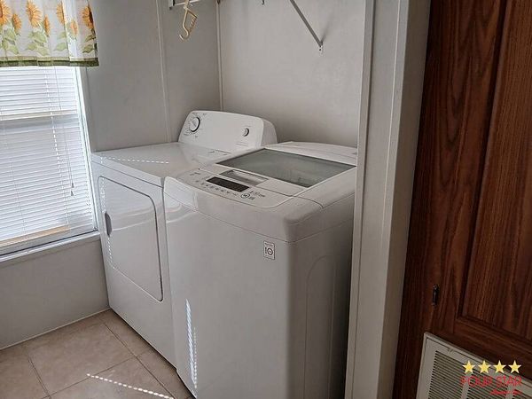 408 Kings Lake Dr, DeBary FL 32713