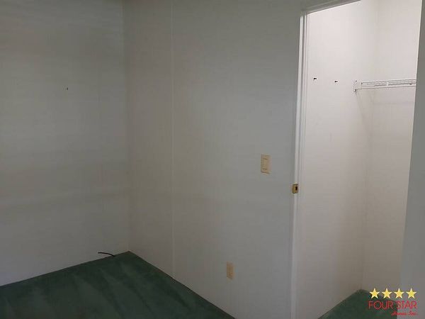 408 Kings Lake Dr, DeBary FL 32713