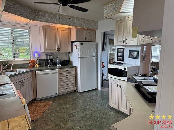 8775 20th St, Lot 247, Vero Beach FL 32966