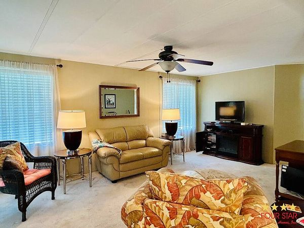 24 KINGS BLVD, Leesburg FL 34748