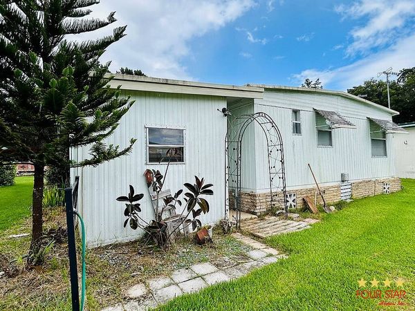 24 KINGS BLVD, Leesburg FL 34748