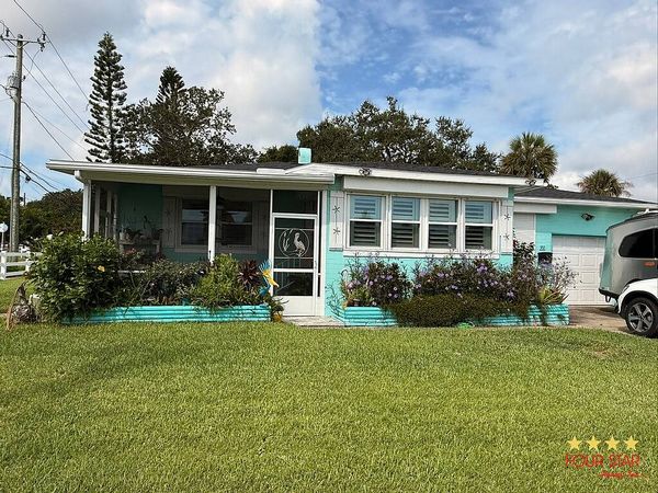 302 Riverside Dr, Holly Hill FL 32117