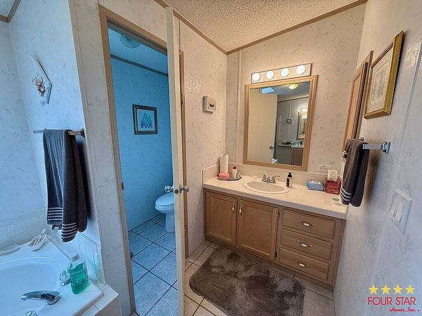 1016 E. Palm Valley Drive , Oviedo FL 32765