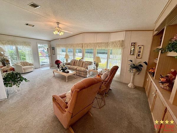 1016 E. Palm Valley Drive , Oviedo FL 32765