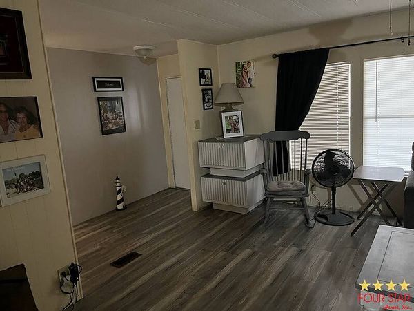 180 Countryside Dr, Orange City FL 32763