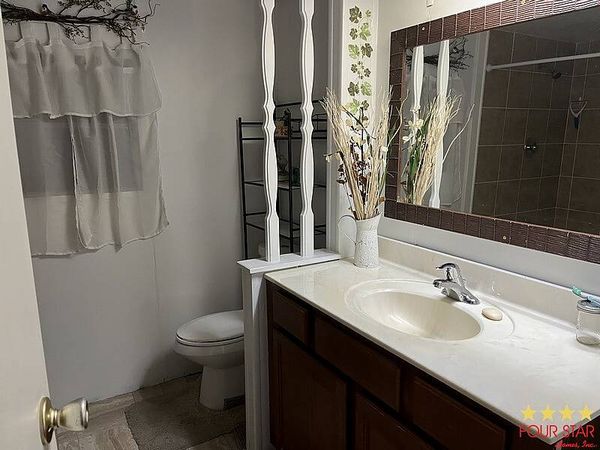 180 Countryside Dr, Orange City FL 32763