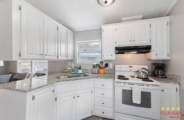 913 SAVANNA DR, Kissimmee FL 34746