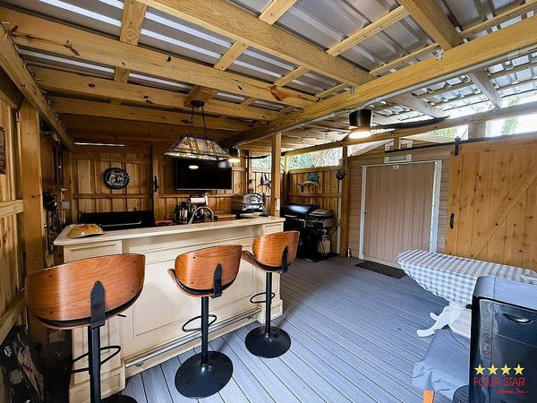 414 N Ridgewood Ave, Edgewater FL 32132