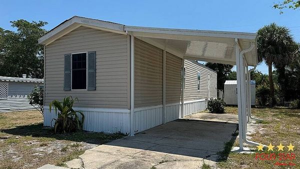 555 4th St., Vero Beach FL 32962