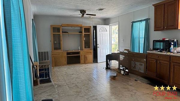 555 4th St., Vero Beach FL 32962