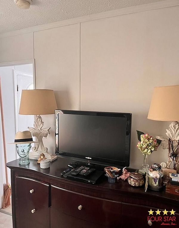 555 4th St., Lot 8, Vero Beach FL 32962