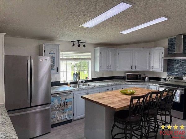 581 Johnathans Cay, Vero Beach FL 32966