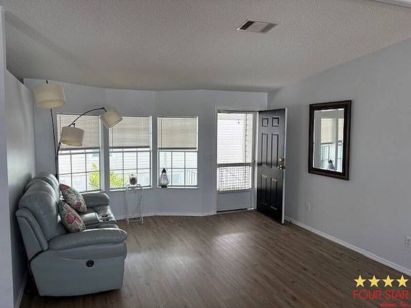 581 Johnathans Cay, Vero Beach FL 32966