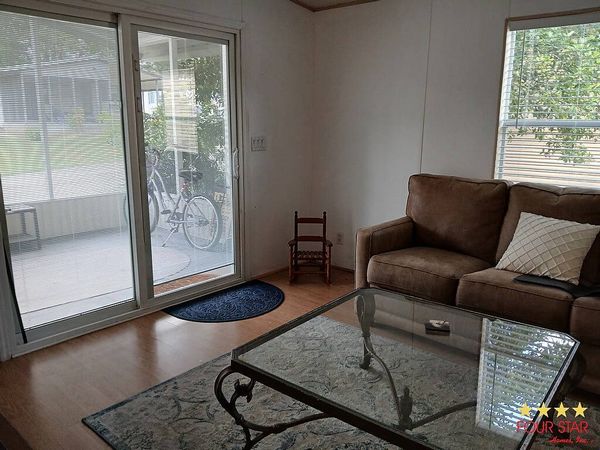826 Water Ridge, DeBary FL 32713