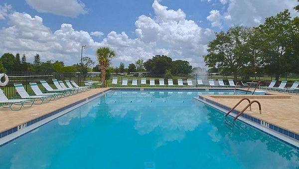 791 E.  Palm Valley Drive , Oviedo FL 32765