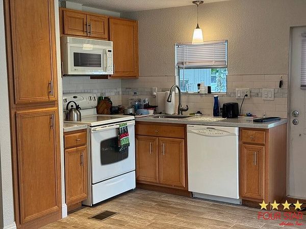 7300 20th Street, Lot 172, Vero Beach FL 32966