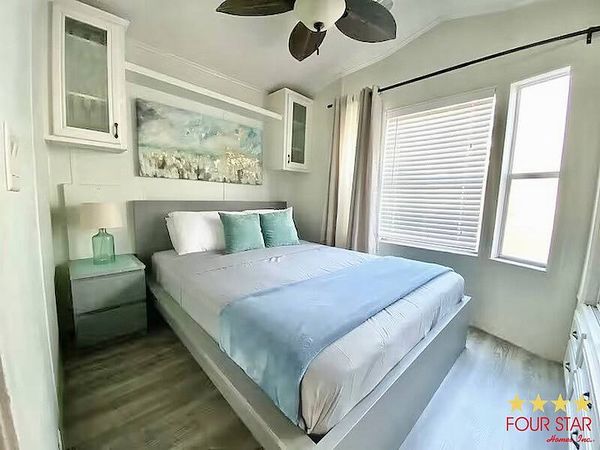 957 Savanna Dr, Kissimmee FL 34746