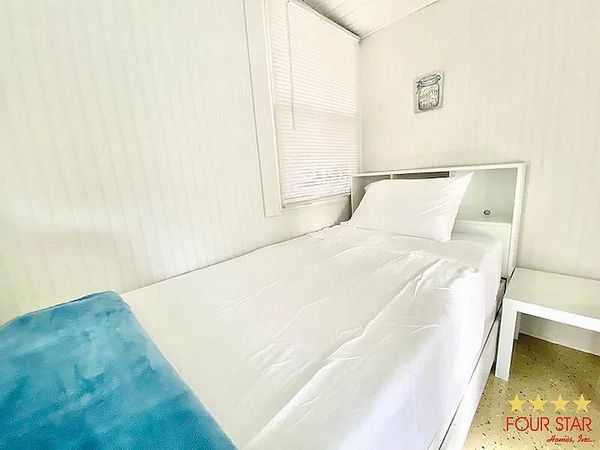 957 Savanna Dr, Kissimmee FL 34746