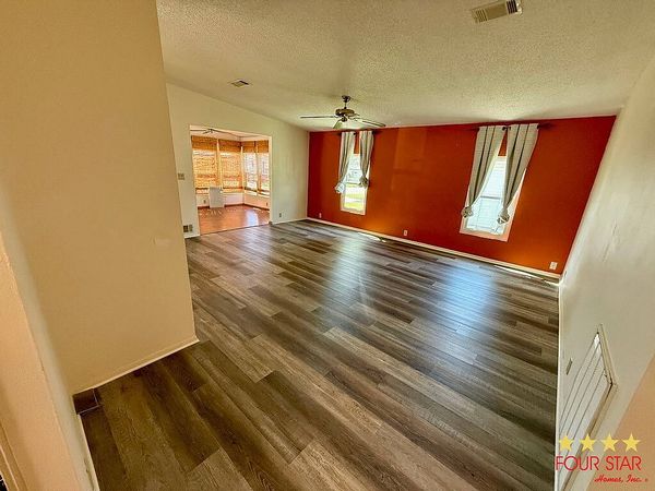 953 Naval Orange Drive, Orange City FL 32763