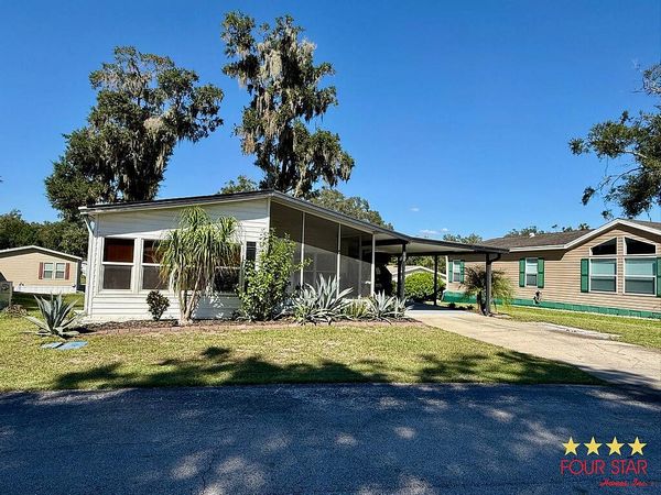 953 Naval Orange Drive, Orange City FL 32763