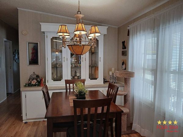 382 kINGSLAKE dR, DeBary FL 32713