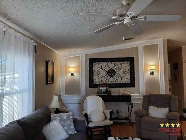 382 kINGSLAKE dR, DeBary FL 32713