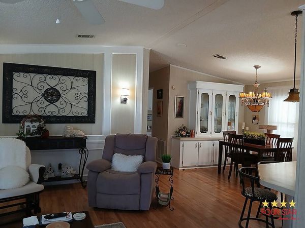 382 kINGSLAKE dR, DeBary FL 32713