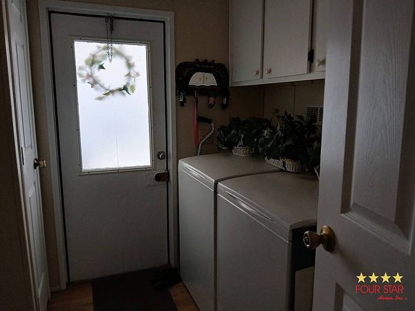 382 kINGSLAKE dR, DeBary FL 32713