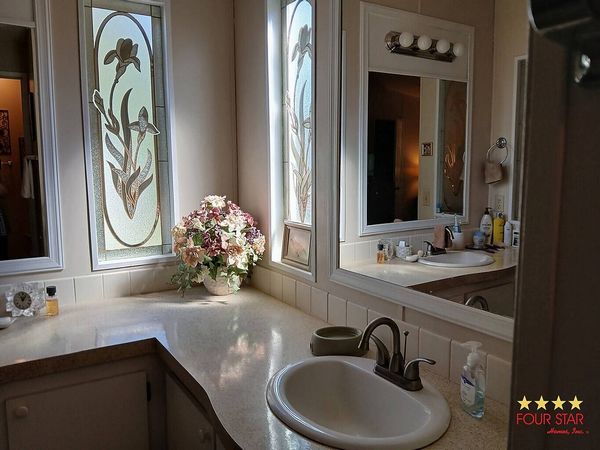 382 kINGSLAKE dR, DeBary FL 32713