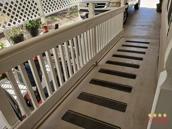 382 kINGSLAKE dR, DeBary FL 32713