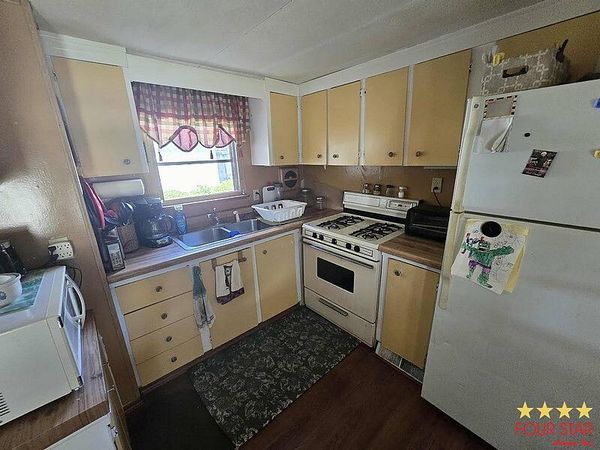 503 Sunrise Dr, Leesburg FL 32159