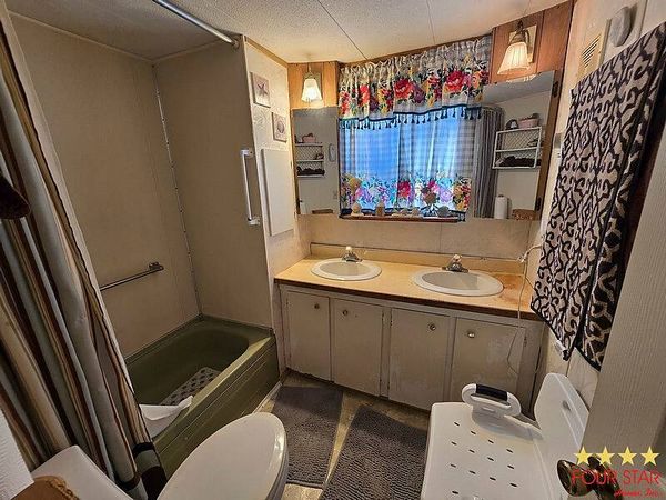 503 Sunrise Dr, Leesburg FL 32159