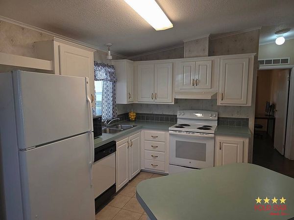 137 Highland Dr, Leesburg FL 34788