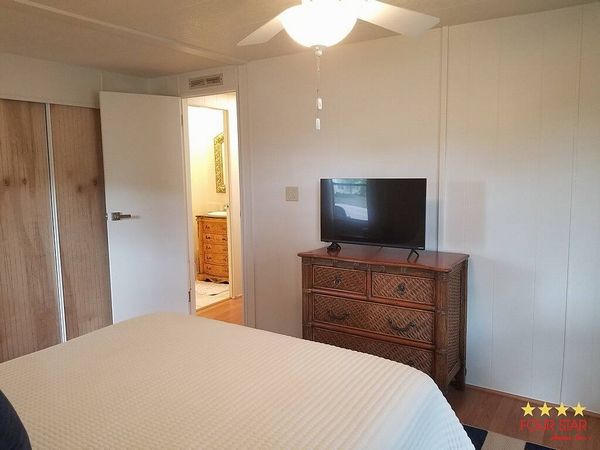 2904 Hillcrest Dr., Sarasota FL 34234